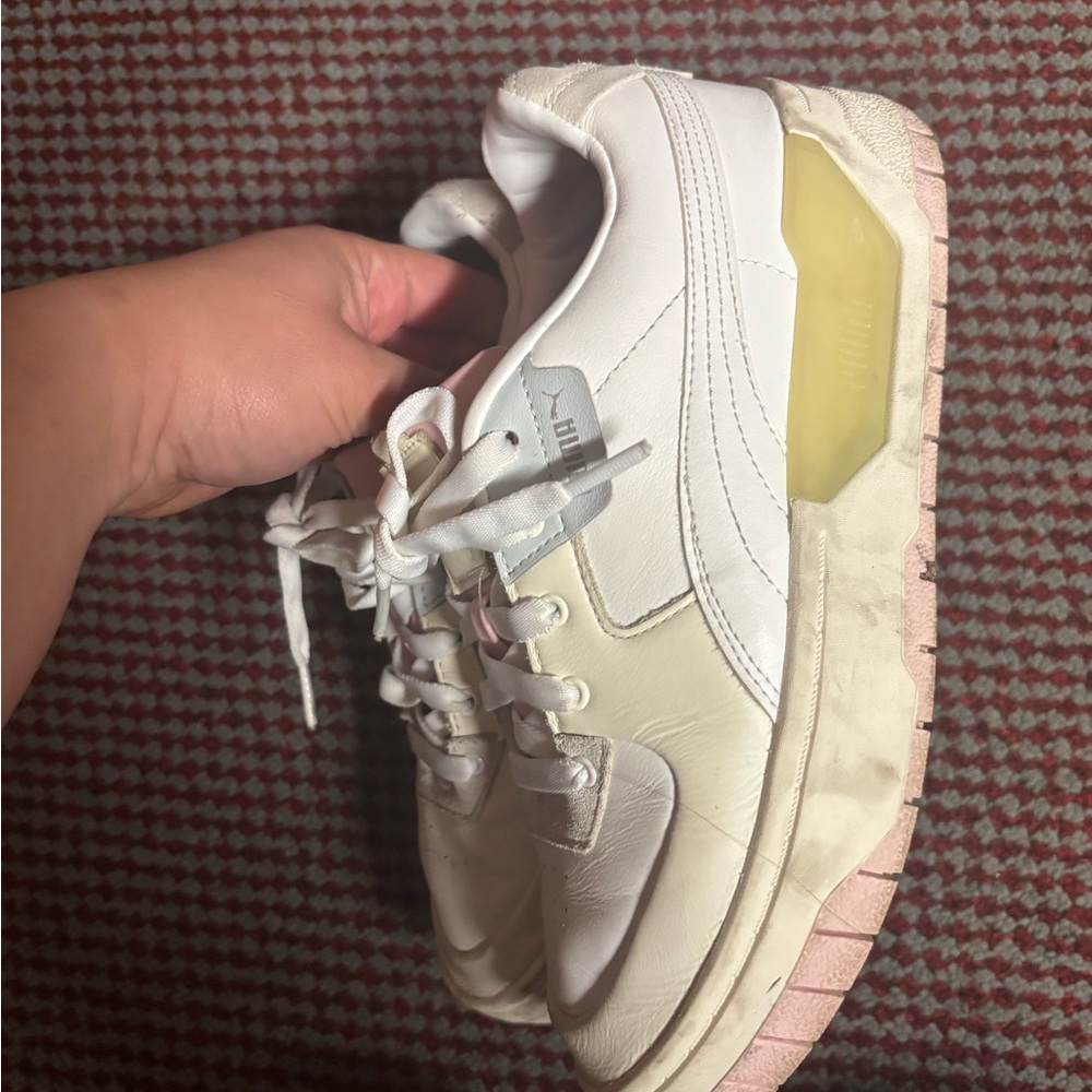 PUMA Women's White and Pink Sneakers